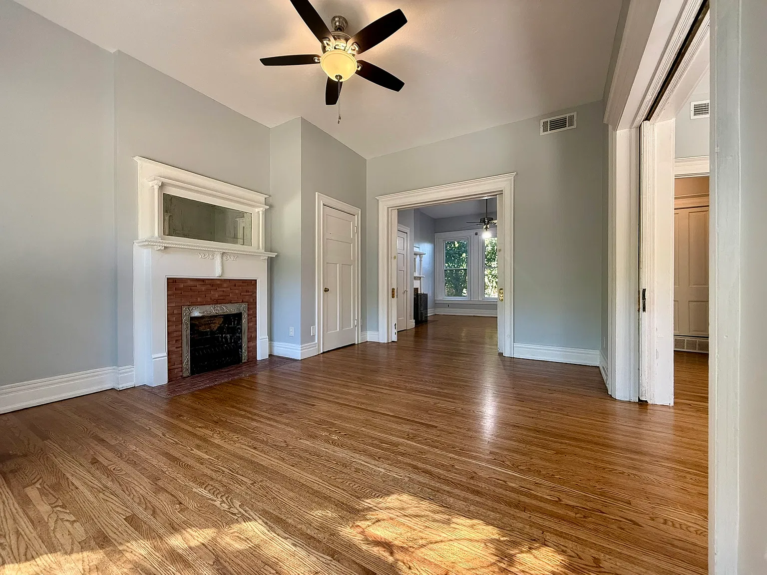 2 bed, 1200 sqft, $1,250 — Photo 4