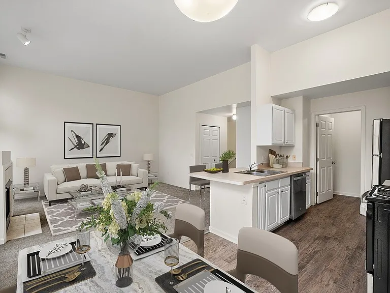 Central Park Estates — Photo 16