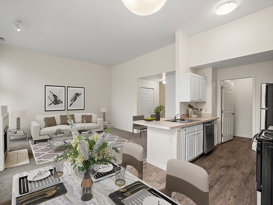 47305 Central Park Blvd # 47075, photo 17