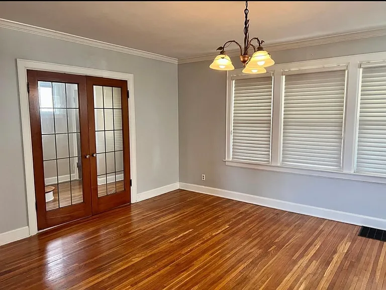 1529 Westwood Ave — Photo 4