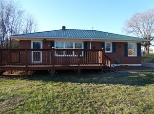 903 Barrows Mill Rd, Martinsville, VA 24112
