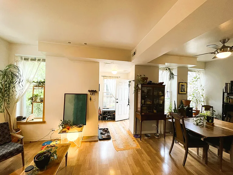 1451 W Huron St #CH — Photo 8