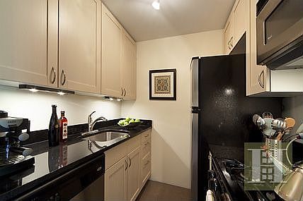 3rd image of 77 Bleecker St APT 405