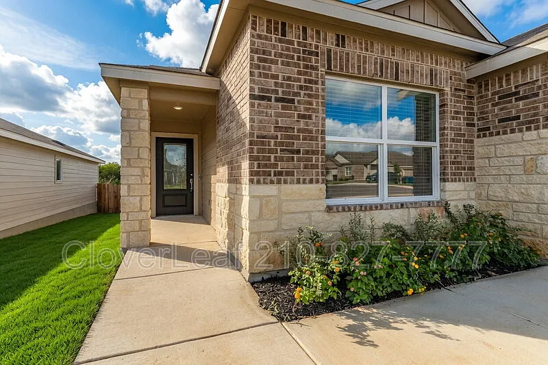 4 bed, 2.0 bath, 1695 sqft, $1,797 — Photo 4
