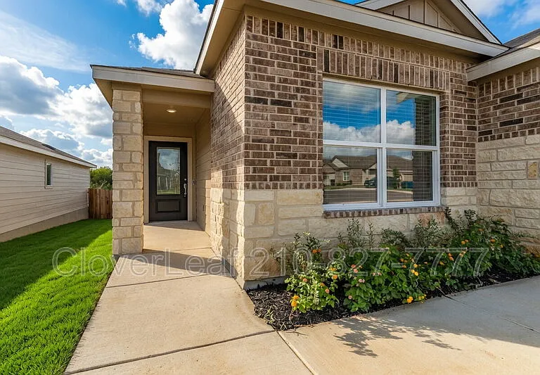 706 Red Field Way — Photo 4