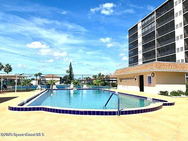 500 Palm Springs Blvd #602 — Photo 11