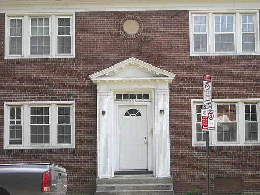 2330-2332 Neil Ave — Photo 4