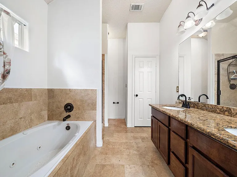 18319 Hillingdon Ln — Photo 28