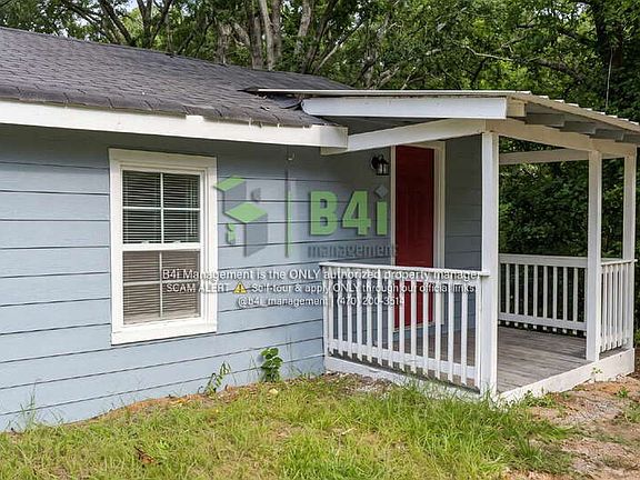 3rd image of 217 Banks St