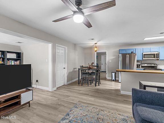 4th image of 3004 Jasmine Place