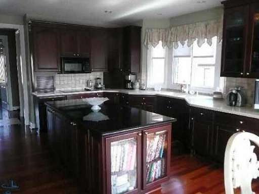 5th image of 54157 Queensborough Dr