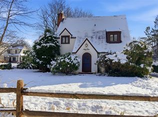 54 Summit Drive, Manhasset, NY 11030