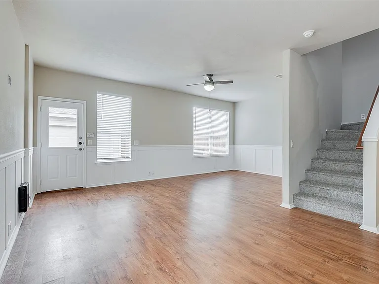 10652 Astor Dr — Photo 8