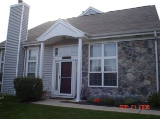 163 Parkview Dr, Wauconda, IL 60084