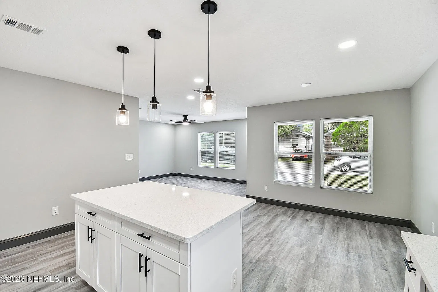 4 bed, 1292 sqft, $1,500 — Photo 2