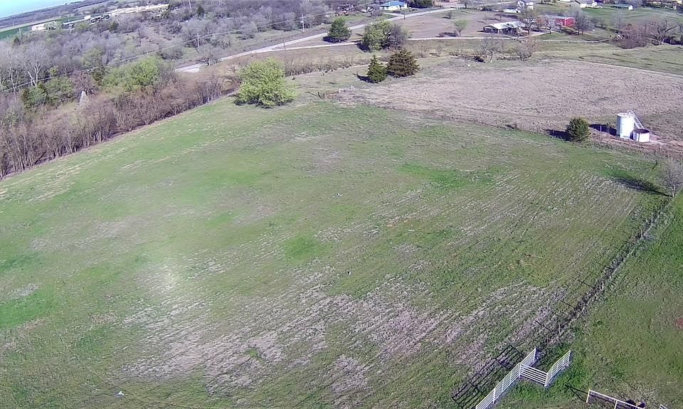 2nd image of 2802 W Country Club Rd