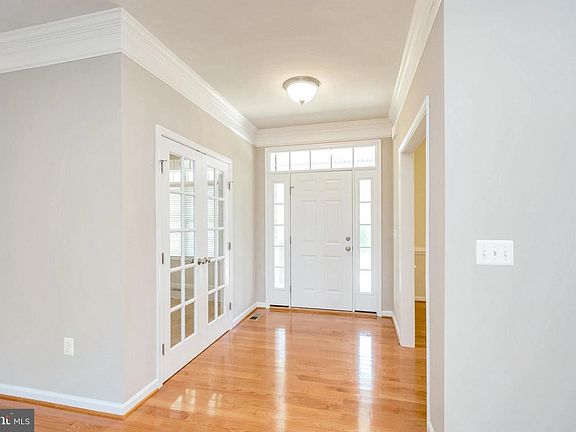 4th image of 55 Scottsdale Dr