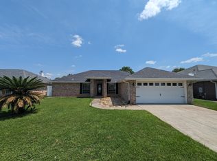 2463 Heritage Cir, Navarre, FL 32566