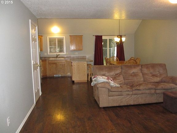 3rd image of 8104 NE 86th Ave