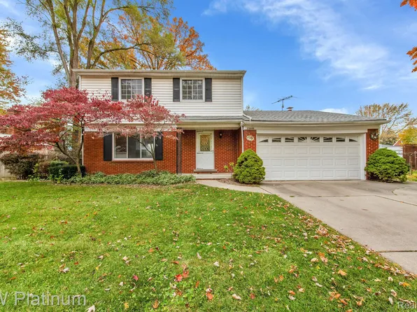 23449 King Dr, Clinton Township, MI 48035