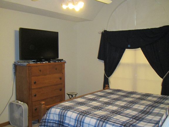 Master bedroom  1st Floor