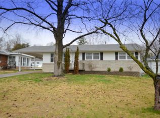 1301 N 2nd St, Festus, MO 63028