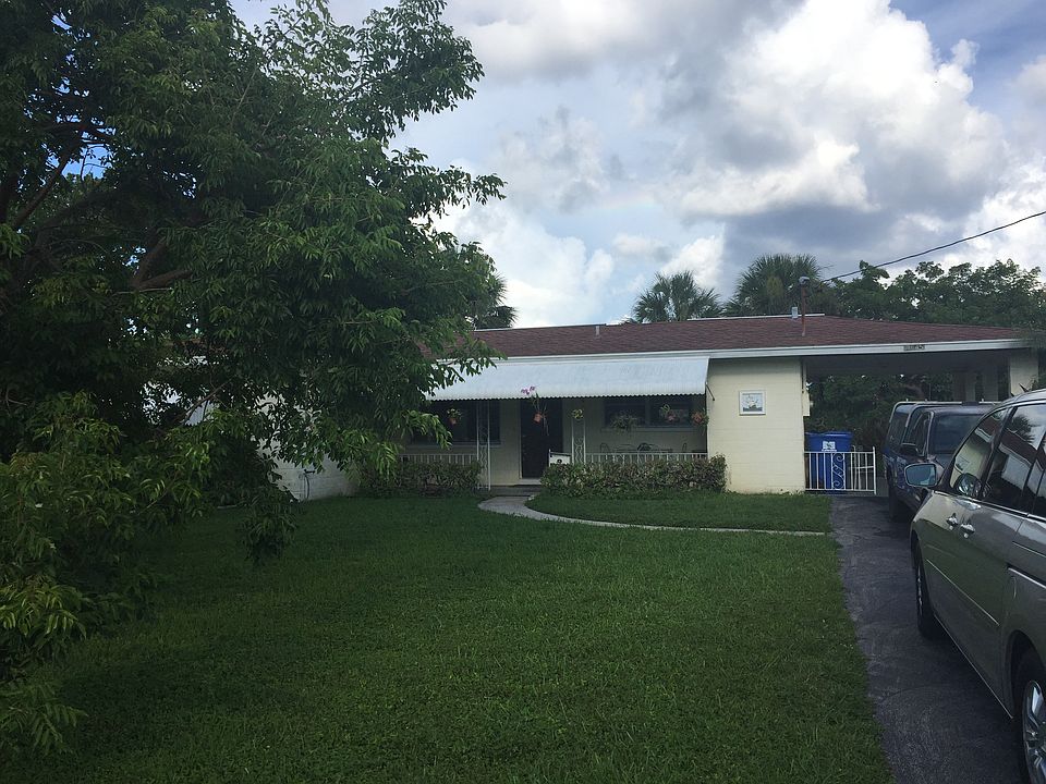 1st image of 9645 Treasure Ln NE