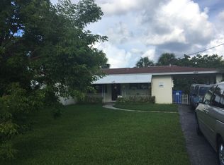 9645 Treasure Ln NE, Saint Petersburg, FL 33702