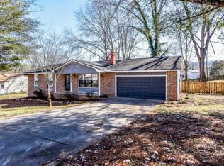 225 Tusculum Dr, Oak Ridge, TN 37830