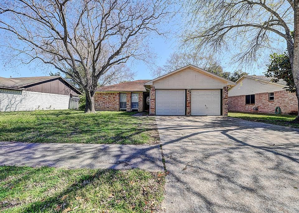 1st image of 22130 Birch Valley Dr