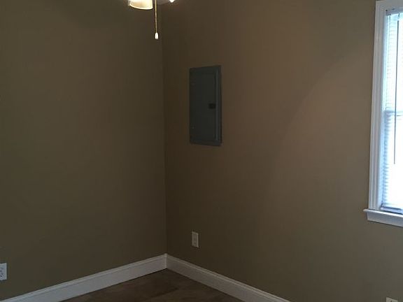 2nd image of 211 Oak St APT 12