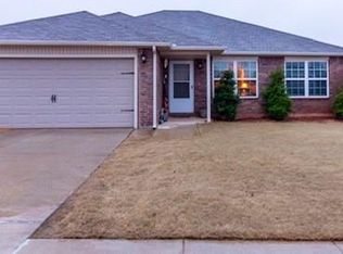 9617 Emilee Grace Ln, Moore, OK 73160