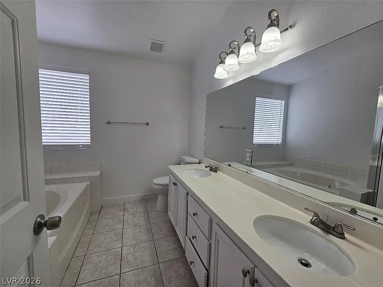 3515 Autumn Rain Ct — Photo 18