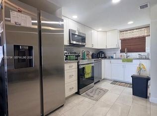 9375 Fontainebleau Blvd APT L403, Miami, FL 33172