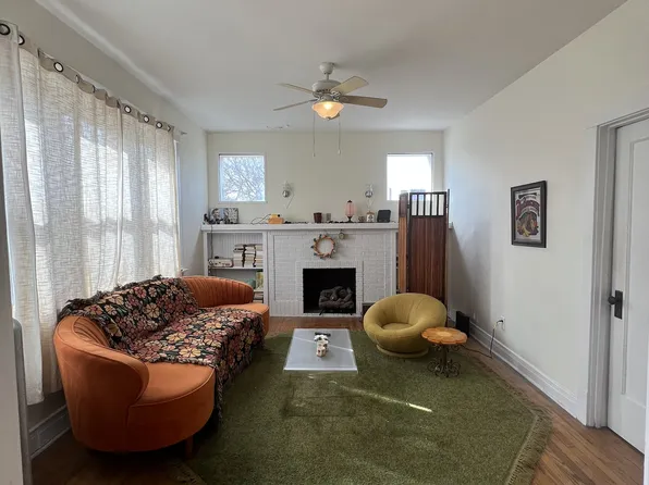 2106 W Thomas St, Chicago, IL