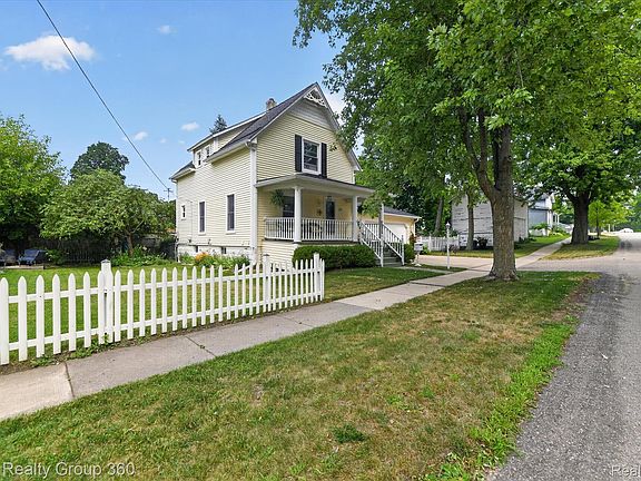 3rd image of 318 Gregory St