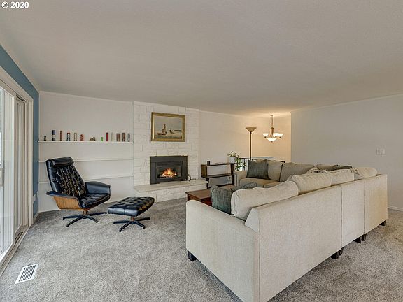 3rd image of 15860 S Wilshire Cir