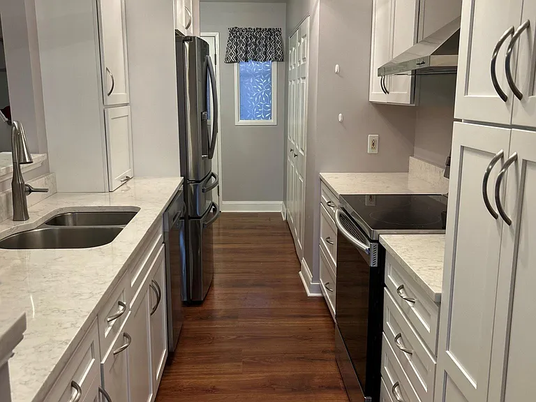 110 Main St #327 — Photo 1