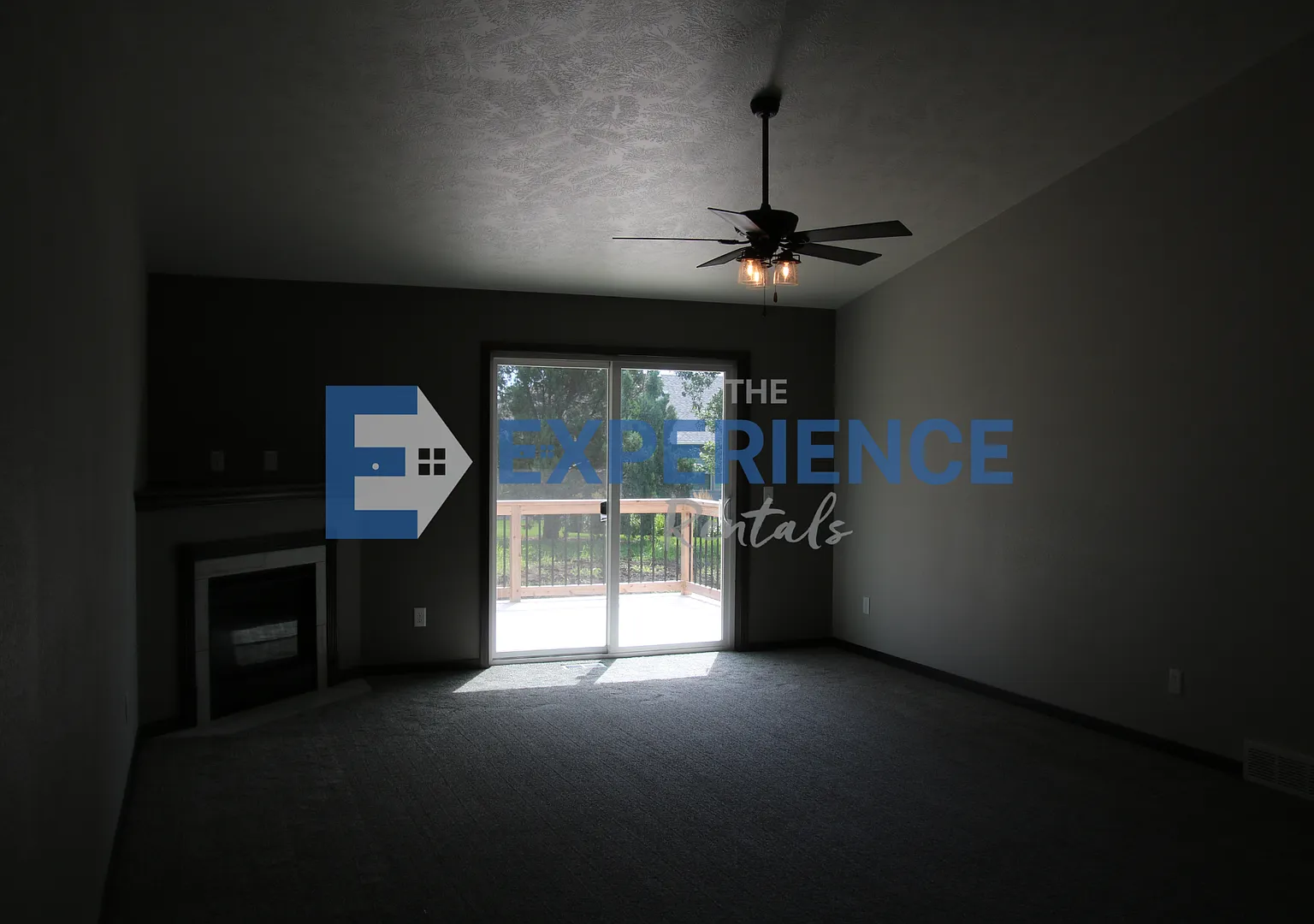 East Sioux Falls 4-Bedroom Townhome Style, Space & Convenience! — Photo 4