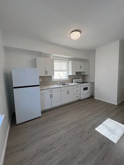 63 Winant St — Photo 4