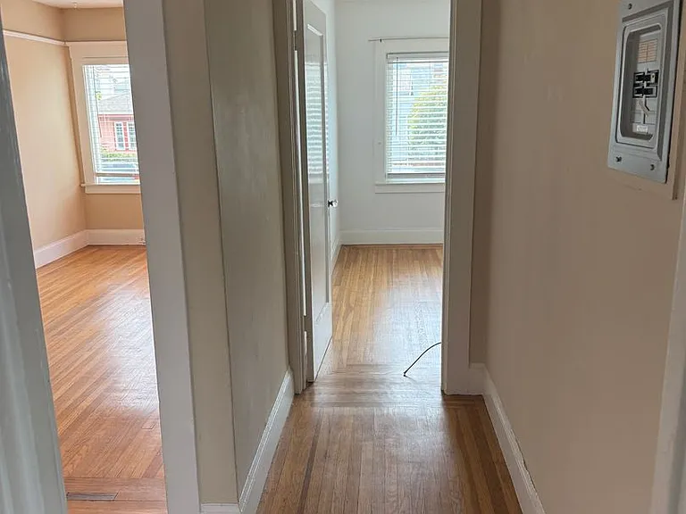 4426 Shafter Ave — Photo 14