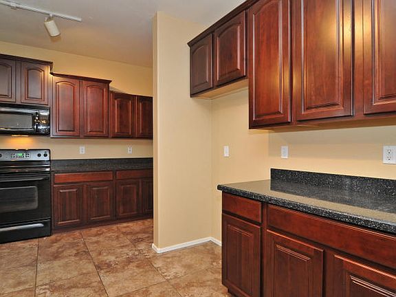 5th image of 17761 W Evans Dr