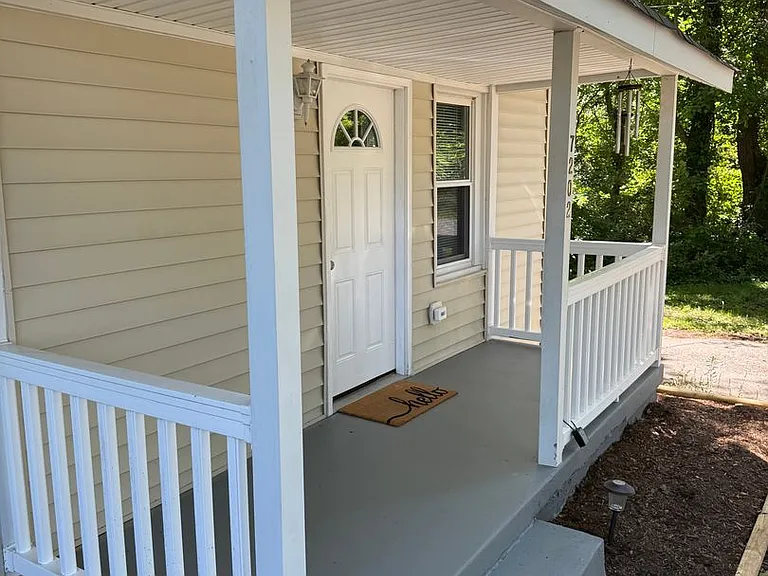 7202 Harrison Ave — Photo 2