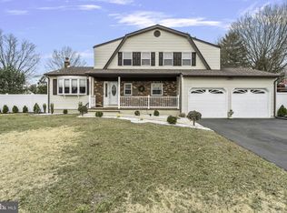 31 Wolfpack Rd, Hamilton, NJ 08619