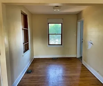 3 bed, 1.0 bath, 932 sqft, $1,675 — Photo 3