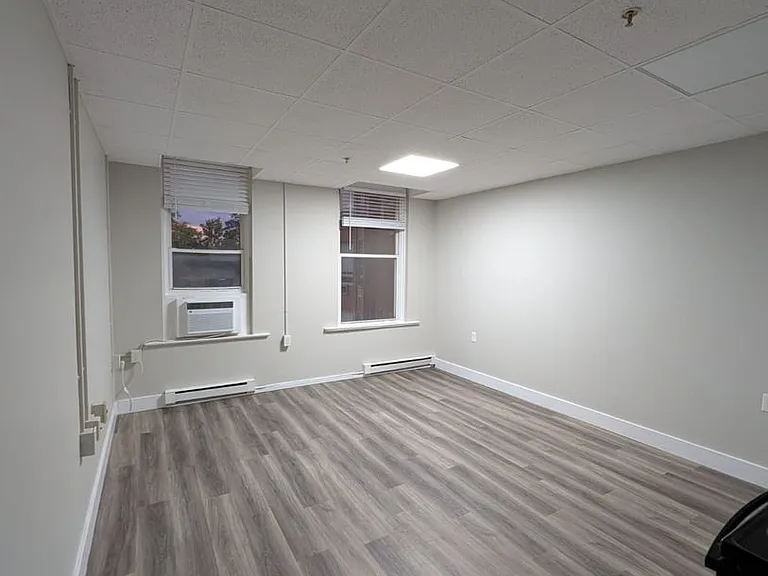 Franklin Park Apartments — Photo 48
