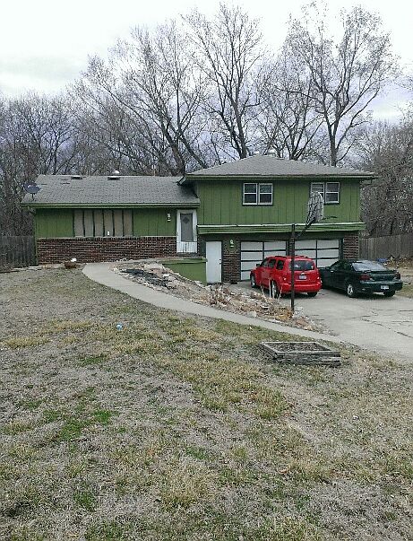 1st image of 1425 S 79th St