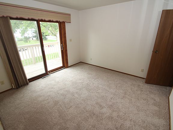 3rd image of 10220 W Parkedge Cir
