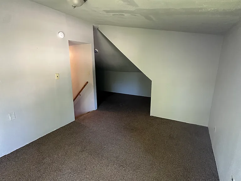 7 S Peach Ave — Photo 10