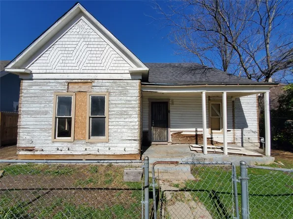 1125 Stella St, Fort Worth, TX 76104